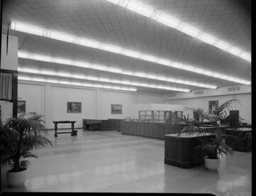Commercial lighting