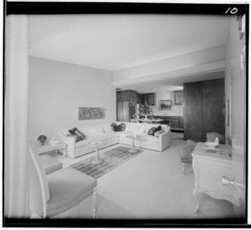 [Leisure World]